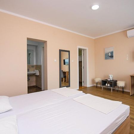Danubiana Apartments 5 Kladovo Exterior foto