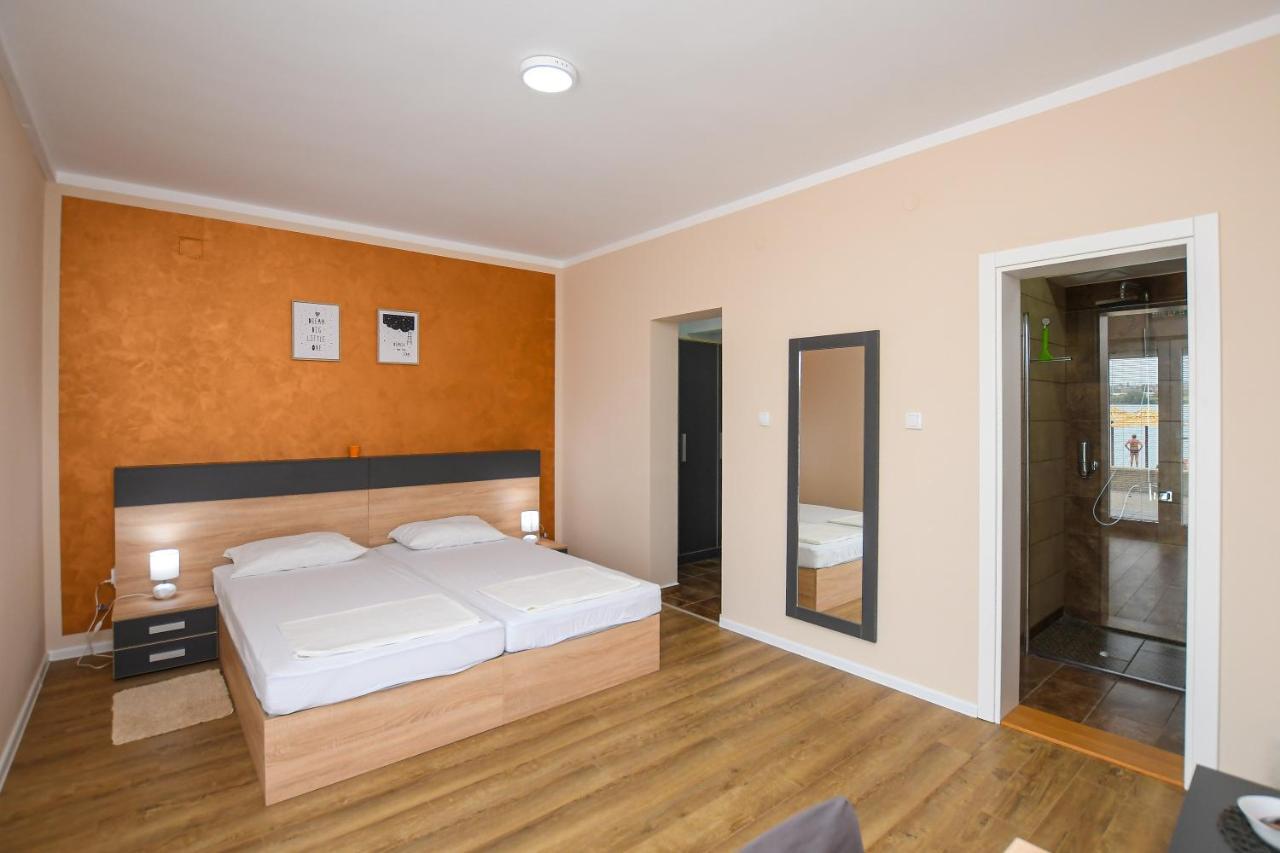 Danubiana Apartments 5 Kladovo Exterior foto