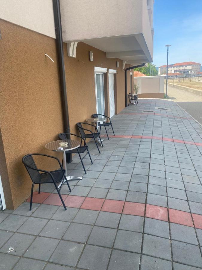 Danubiana Apartments 5 Kladovo Exterior foto